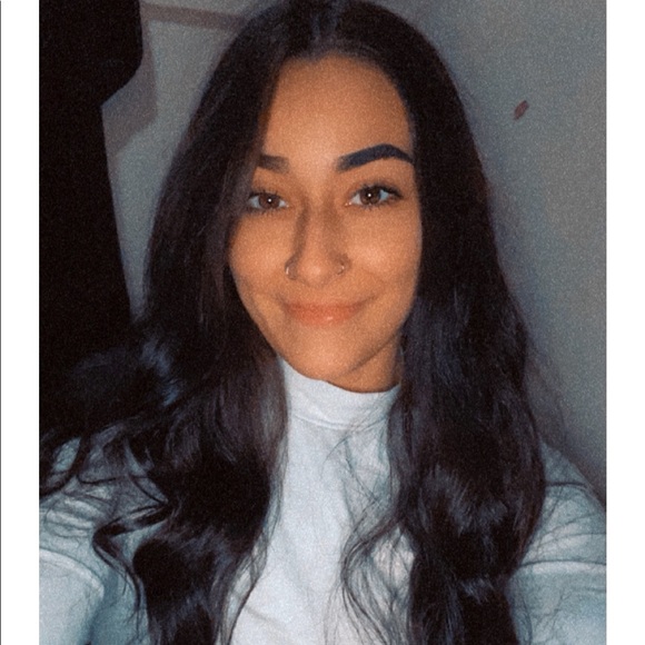 Meet your Posher, Trenity - Picture 1 of 1